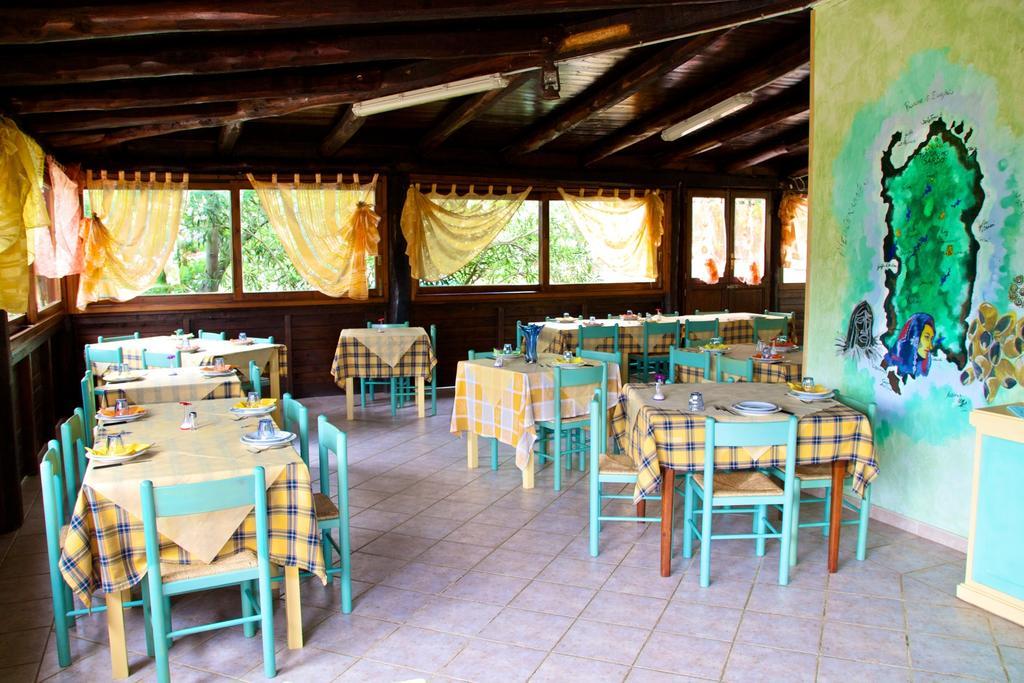 Вілла Agriturismo Sardo Campavaglio Екстер'єр фото