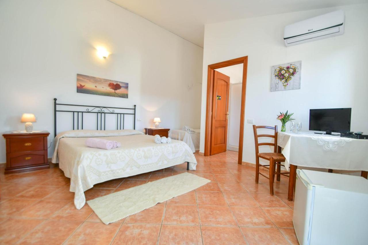 Вілла Agriturismo Sardo Campavaglio Екстер'єр фото